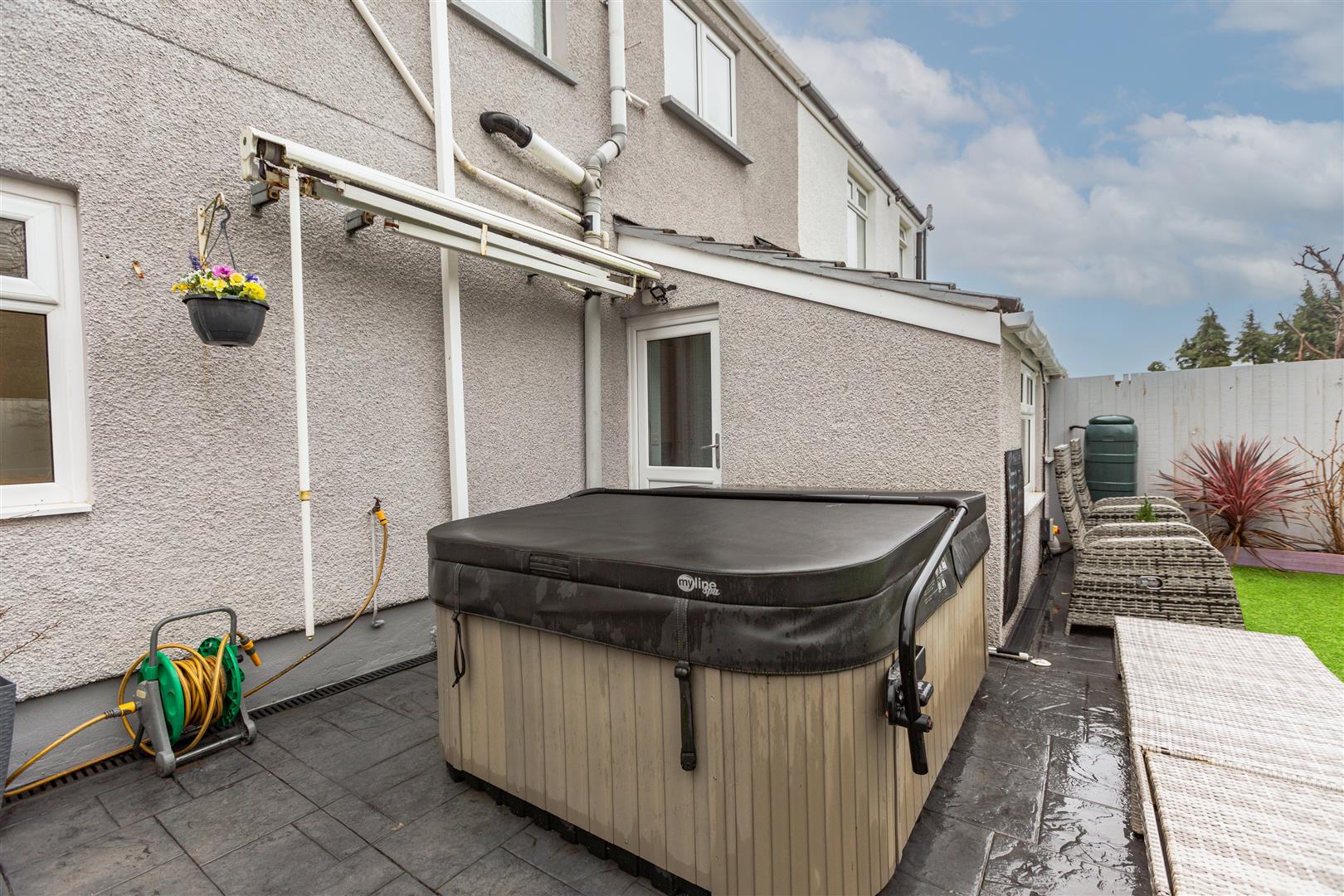 Pentregethin Road, Gendros, Swansea, SA5 8AW